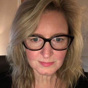 Meet your Posher, Suzanne